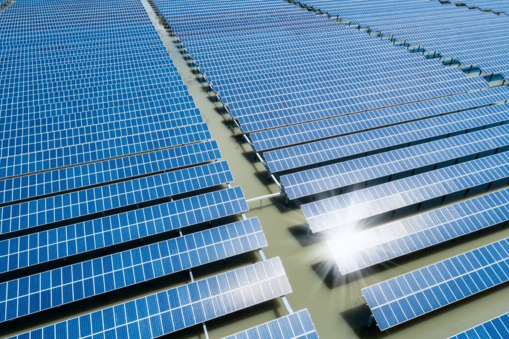 Panele słoneczne to świetny sposób na oszczędzanie energii i pieniędzy!