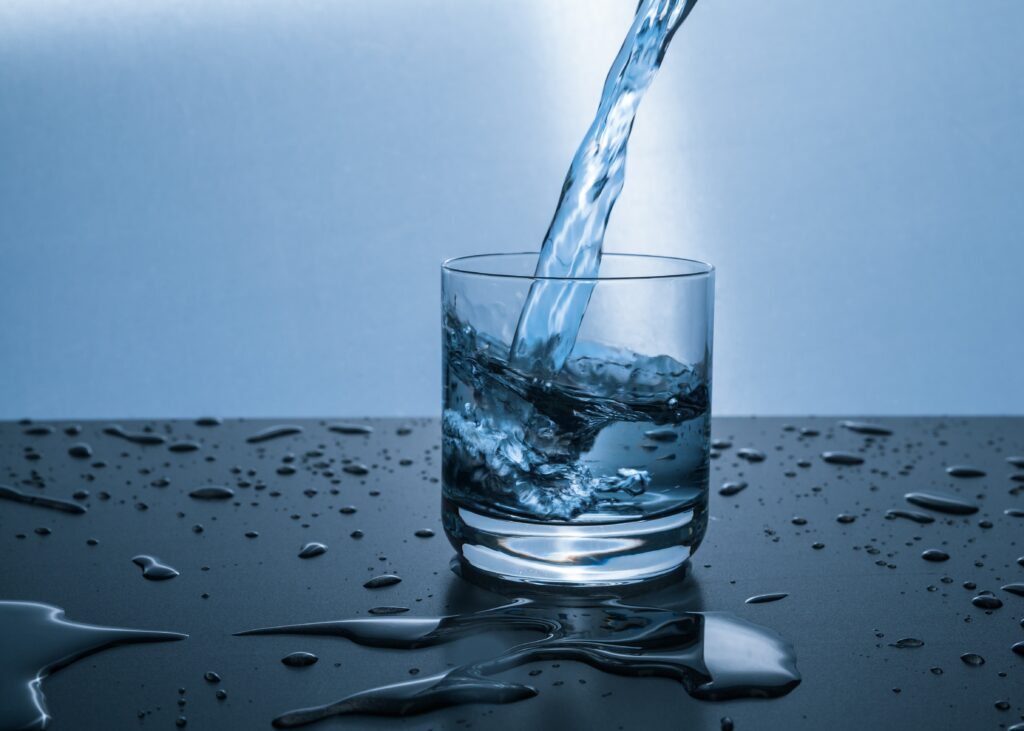 Dlaczego warto pić dużo wody?