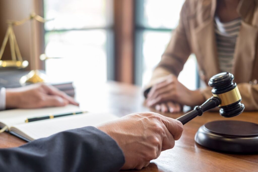Rola prawnika w procesie zakładania firmy: co warto wiedzieć?